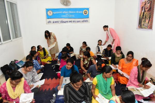 नि:शुल्क प्रशिक्षण से महिलाओं को मिल रहा लाभ
