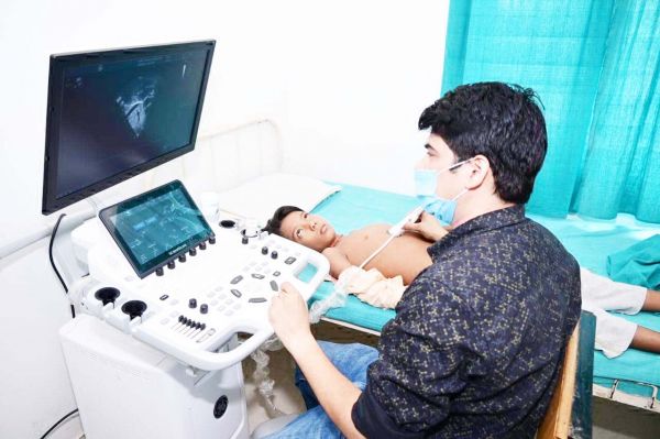 मरीजों को दी जा रही नि:शुल्क स्वास्थ्य सेवाएं
