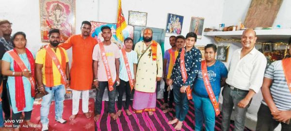 हनुमान चालीसा केंद्र बनाना आवश्यक है- विवेक सिंह