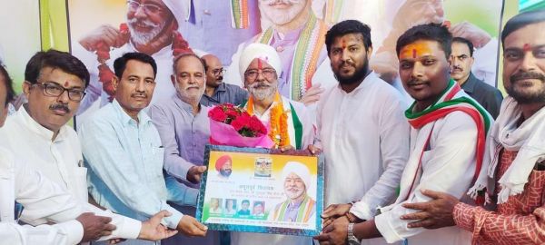 होरा को जन्मदिन की बधाई देने तांता