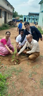 हर्षोल्लास से मनाया स्वतंत्रता दिवस, पौधरोपण