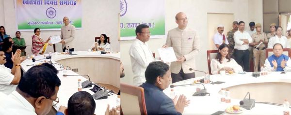 सुभाषिनी शर्मा और नटवर कलेक्टर के हाथों सम्मानित