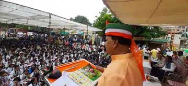 भारत माता चौक में फहराया तिरंगा, शहीदों को किया याद