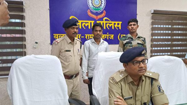 8 लाख का ईनामी नक्सली जशपुर से गिरफ्तार