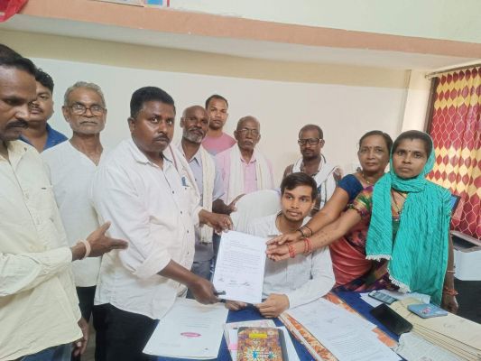लो वोल्टेज व बिजली गुल की समस्याओं से ग्रामीण परेशान