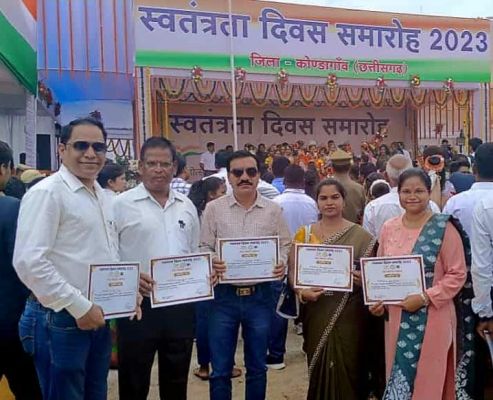 उत्कृष्ट आयुष चिकित्सक सम्मानित 