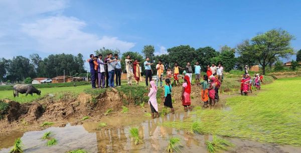 किसानों ने ली  मतदान की शपथ