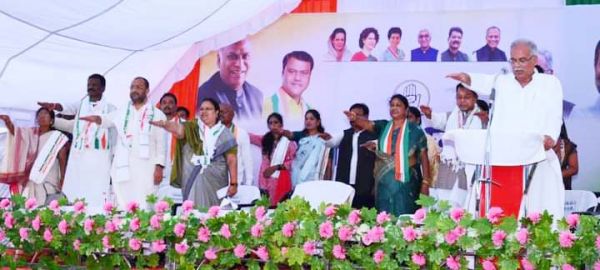 नफऱत के बाजार में मोहब्बत की दुकान खोलनी है-भूपेश 