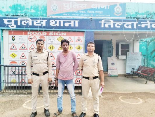 पांच वर्ष से अलग रहे पति ने पत्नी की गर्दन पर चाकू मारा, हुई जेल 