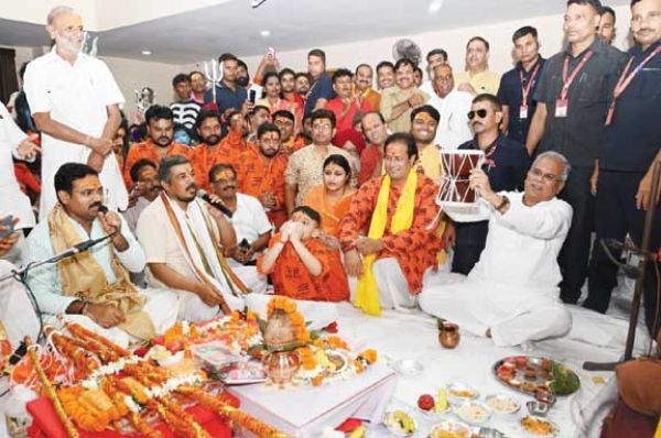 चल कांवर उठा...