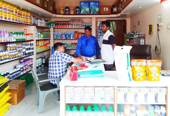 कृषि केन्द्र संचालकों को अनियमितता पर कारण बताओ नोटिस 