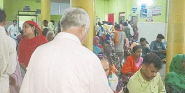 150 से अधिक स्वास्थ्य कर्मी बेमियादी हड़ताल पर गए, कहा- हमारी मांगें जायज, इसे मानना होगा  