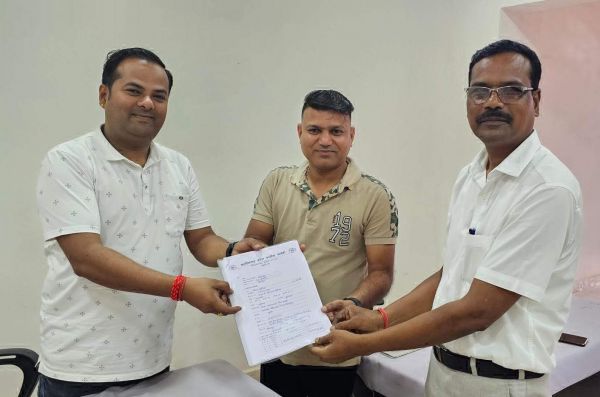 जिपं अध्यक्ष ने कांग्रेस से की टिकट की दावेदारी 