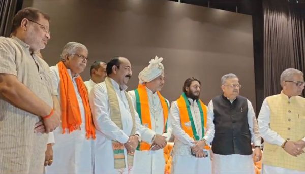देखें VIDEO : गुरु बालदास समेत कई नेता भाजपा में शामिल 
