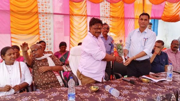 संसदीय सचिव मिंज ने किया एसडीएम कार्यालय का लोकार्पण