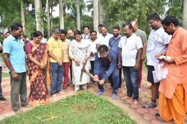 शहीद पार्क में योग शेड बनाने  विधायक जैन ने किया भूमिपूजन
