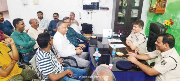 नए टीआई ने राजपुर से जुड़ी समस्याओं पर ली बैठक