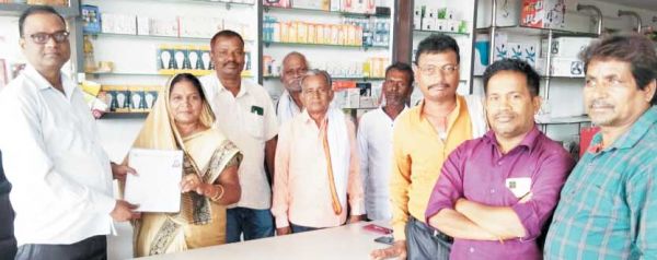 जिन्होंने कभी वार्ड चुनाव नहीं लड़ा, वे भी कका के भरोसे मांग रहे टिकट