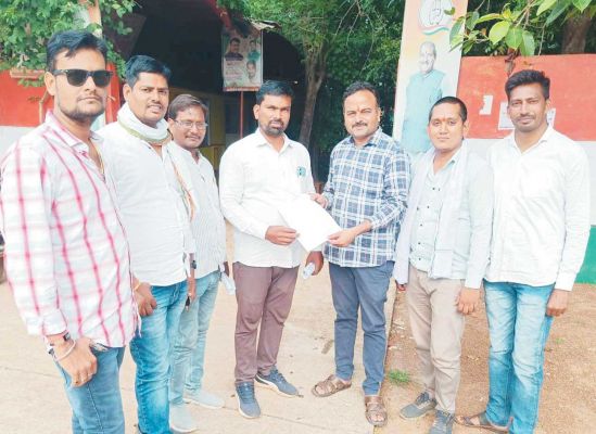 विस टिकट के लिए युकां नेता प्रवीण कल्ला ने दिया आवेदन