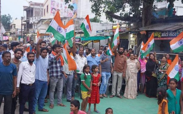 मंत्रोच्चार के बीच चन्द्रयान की लॉन्चिंग, सभी ने मनाया जश्न