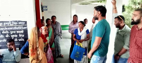 नपं अध्यक्ष पर हस्ताक्षर के लिए वसूली का आरोप, विरोध-प्रदर्शन