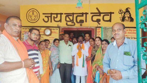 श्रवण मरकाम का कार्यकर्ताओं ने किया स्वागत