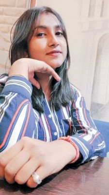 आस्था बनीं डॉक्टर