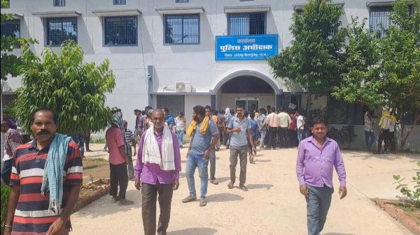 जादू - टोने के शक में  चचेरे भाई की हत्या