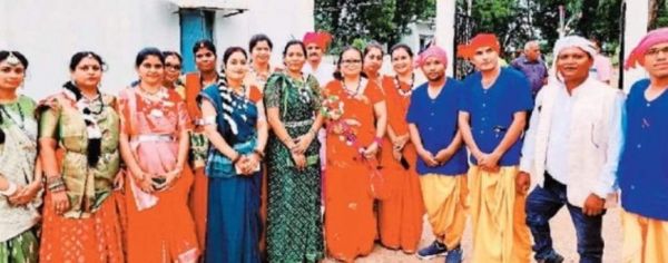 शिक्षक व माता-पिता छत्तीसगढ़ी भाषा  व संस्कृति को बचाने आगे आएं