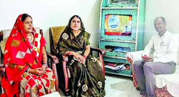 जनप्रतिनिधियों ने सुनी पीएम मोदी के मन की बात