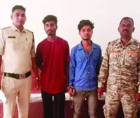लूटपाट, दो आदतन बदमाश गिरफ्तार  