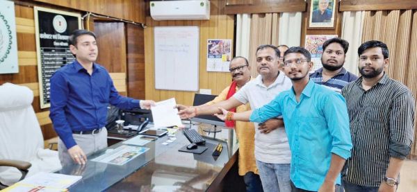 मवेशियों को नगर से ले जाकर जंगल में छोडऩे पर विवाद