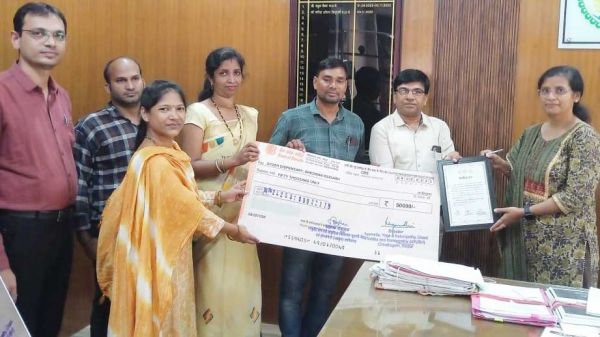 उप मुख्यमंत्री ने सारंगढ़ बिलाईगढ़ जिले को कायाकल्प आयुष के प्रथम व द्वितीय पुरस्कार से नवाजा