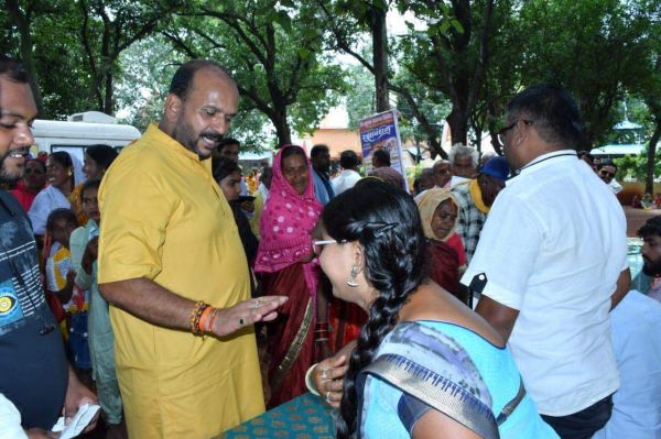 1500 लोगों को चश्मा, 150 लोगों को कान का मशीन का वितरण