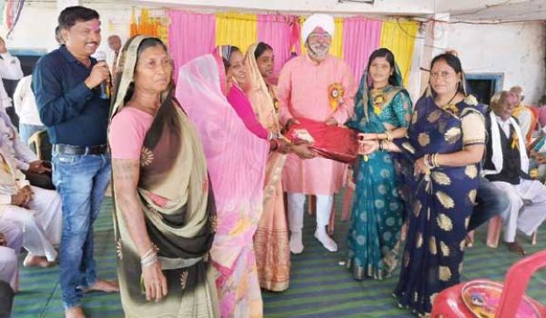 धर्म,संस्कृति और परम्परा से जोड़ता है रामधुनी - होरा