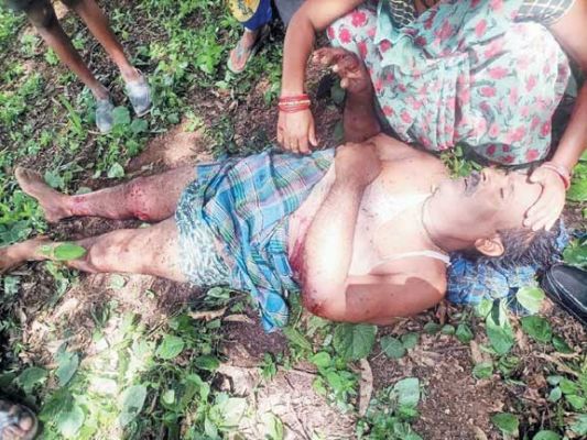 लाठी से पीट-पीटकर अधेड़ की हत्या, 2 हिरासत में