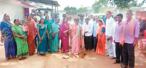 विधायक ने विभिन्न निर्माण कार्यों का किया भूमिपूजन