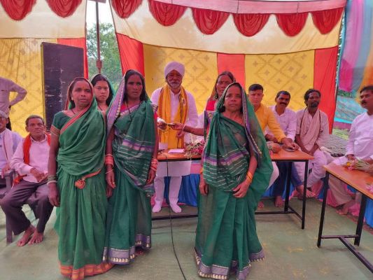 भोजली पर्व में शामिल हुए  पूर्व विधायक होरा