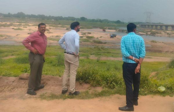 अवैध परिवहन व उत्खनन,  17 वाहन जब्त 