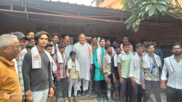 युवाओं ने किया कांग्रेस प्रवेश