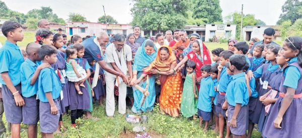 विधायक ने रखी विकास कार्यों की आधारशिला