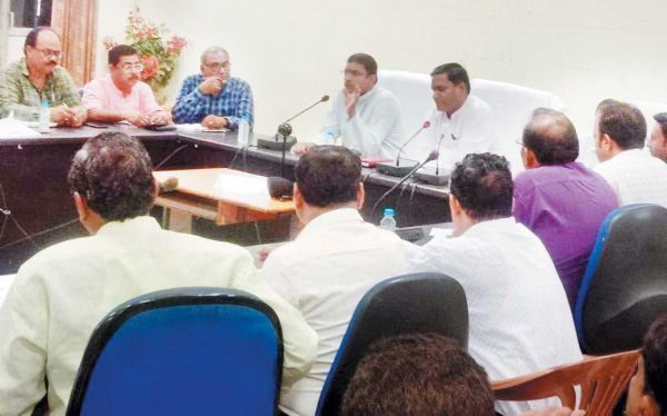 भरोसे के सम्मेलन में खडग़े किसानों को पहनाएंगे गमछा