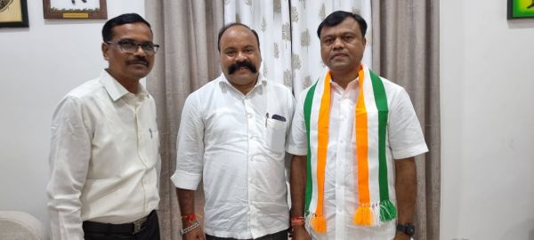 प्रदेश अध्यक्ष बैज से मिले नवनियुक्त प्रदेश सचिव मेश्राम
