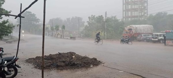 लौटा मानसून, जमकर बरसे बादल