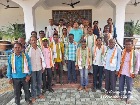 नवाज ने कन्हारपुरी सरपंच और  ग्रामीणों का कराया कांग्रेस प्रवेश