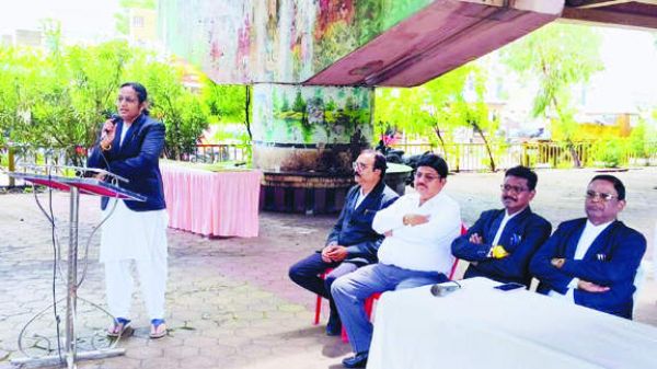 प्रोटेक्शन बिल समेत 3 सूत्रीय मांगों को लेकर एक दिनी हड़ताल पर अधिवक्ता संघ