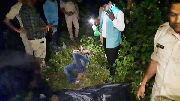 बरारी कोटाभर्री मार्ग पर  युवक की मिली लाश