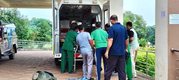 सडक़ हादसे में सीआरपीएफ जवान गंभीर रूप से जख्मी 