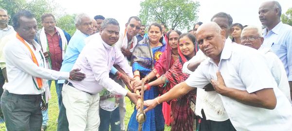 विधायक छन्नी ने रखी लाखों के विकास कार्यों की आधारशीला