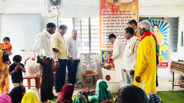 साहू समाज भवन में टीना शेड निर्माण कार्य का भूमि पूजन